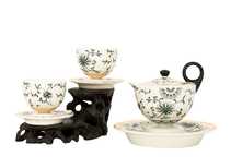 Набор посуды для чайной церемонии # 32499  фарфор : чайник с подставкой 170 мл 2 пиалы с подставками по 40 мл