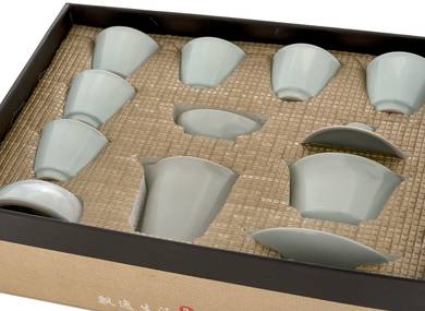 Набор посуды для чайной церемонии из 9 предметов # 42040 фарфор: гайвань 167 мл гундаобэй 190 мл сито 6 пиал по 64 мл